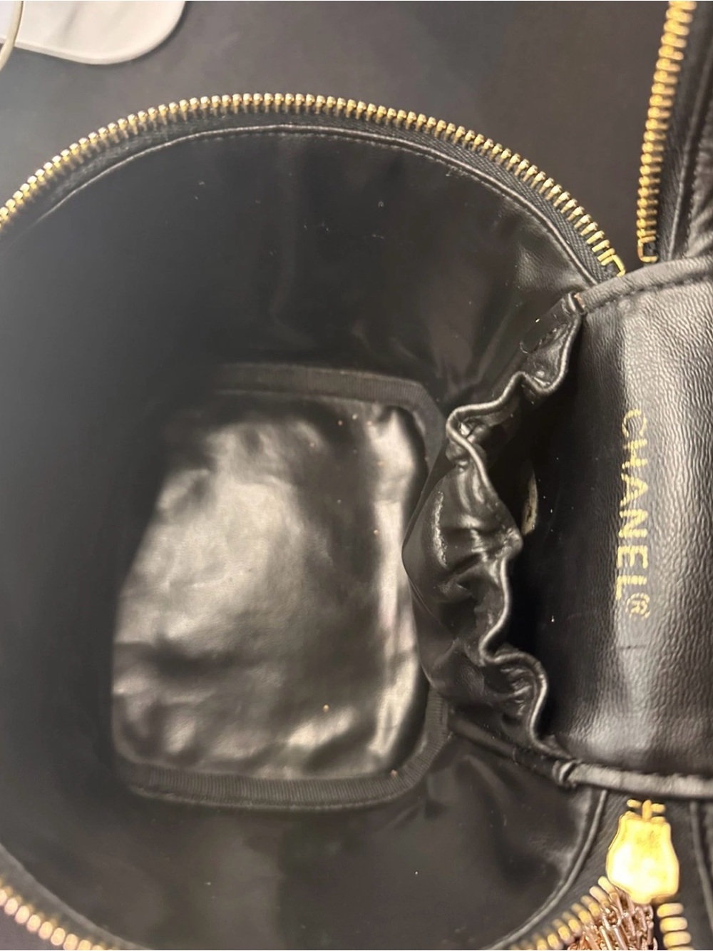 CHANEL Vintage Vanity Case Hand Bag Lambskin Leather Black - Picture 13 of 16